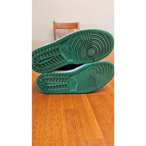 Men Size 10 - Nike Air Jordan 1 Low Black Lucky Green - Picture 6 of 6